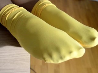 Juicy Mistress feet in nylon yellow socks