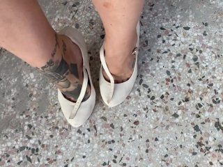 HIGH HEELS SHOEPLAY POV FEET