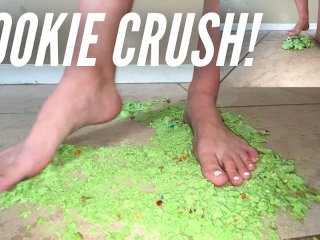 Food Crush Fetish COOKIE SMASH with my FEET