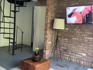 Me cojo a un fan y termino dándole mi culo