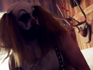 Lilly Ford Isn't Afraid of Clowns