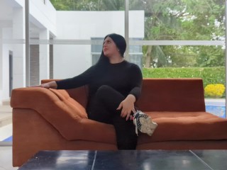 Tengo sexo interracial con mi entrenador Rick y tiene la verga muy grande