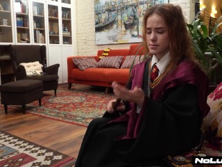 CLITTORIA STIMULOSA ! - Hermione Granger Discovers A New Spell  - Nicole Murkovski