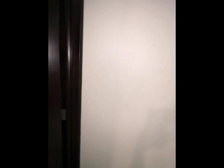 La MAMÁ DE MI MEJOR AMIGO resultó ser una MILF CULONA SEDIENTA DE SEMEN