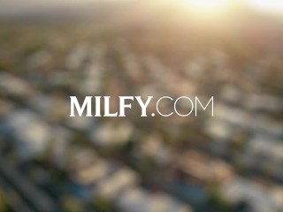 MILFY Thirsty Mom Savannah Goes Airtight In Epic Gangbang