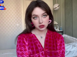 What Jenny do after school? Hump and Cum hard on pillow! Halloween cosplay