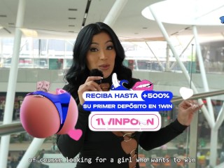 Mariana Martix offers money for sex on the street - Yorgelis Carrillo
