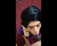 Desi shemale paid blowjob to customer