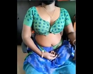 tamil roja sexy aunty with clear audio