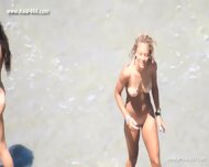 peeping Naturist Beach.39