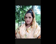 Horny Bengali Village Milf Showing Fingering