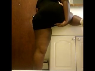 Sexy ebony Bbw showing some goods
