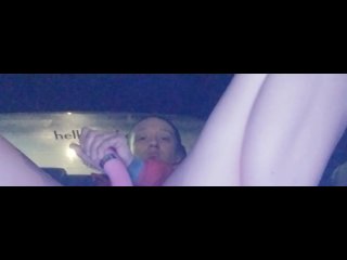 Car masturbation,as I raise my pussy high in the car I cum everywere,