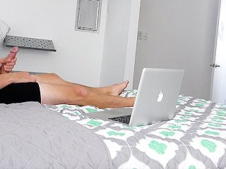 SPYFAM Step Sister gives honest opinion on dick size