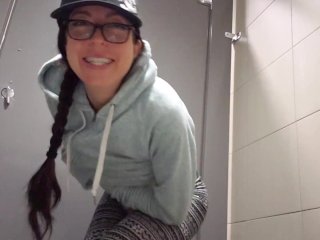 I Gotta Go Pee Pee At The Mall