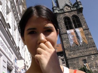 HUNT4K. La belle brune Madelina Dee demande à BF