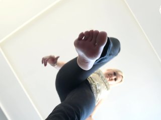 POV giantess foot and but crushing (feet giant big feet trampling stomping)
