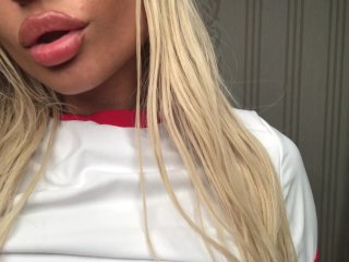 strawberry pussy closeup