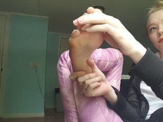 BadBarbie toes