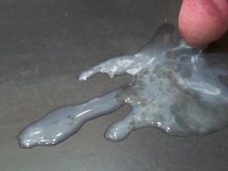 オナ禁14日間ぶりのご褒美射精はとても濃厚でした。