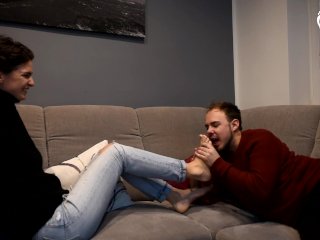 Nikola's first foot worship in her life! (foot fetish, sexy feet, bare feet, czech soles,young feet)