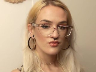 Worship the Oral Queen
