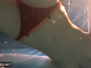 Super hot sister Anna Siskina with big tits in the swimming pool