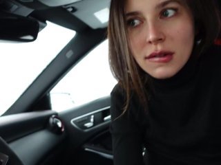 Накачал её рот спермой!!! Публичный секс в авто.