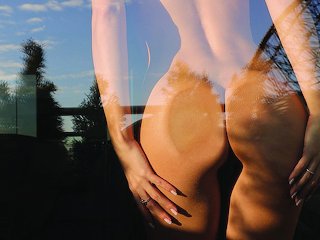 BEAUTIFUL ASS BLONDE FUCKS HER PUSSY ALL DAY  LaraJuicy