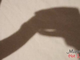 Любительский прерванный оргазм от Mistress Hot Lips в театре теней. Мастурбация и минет.
