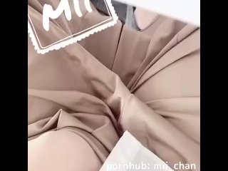 オフィスでノーパンオナニーするど変態OL