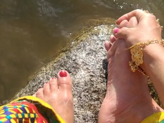 Indian yong Desi girl worships her Tired Feet in mountain River - RandiSEXinMumbai