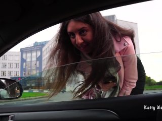Подвёз девушку, а она расплатилась минетом с незнакомцем