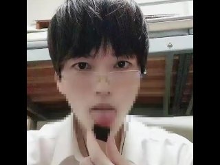 イケメンメガネ男子のチョコペロ！咀嚼音ちゅぱちゅぱ！046