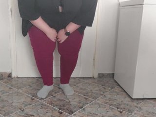 The door is stuck. Extremely pee desperation