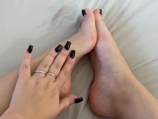 Start this morning right with my feet and fresh pussy