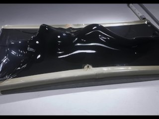 needy slut tries multiple positions in latex vacbed