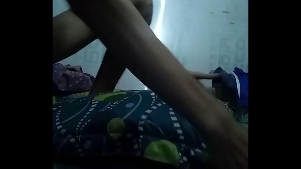 ( ch&iacute_nh chủ) ban đ&ecirc_m ở nh&agrave_ 1 m&igrave_nh, nứng cặc xuất tinh