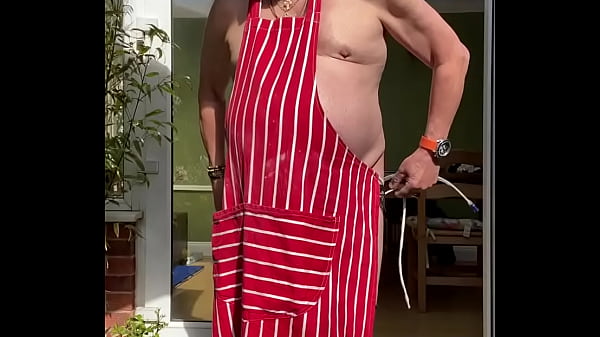 Wank in garden