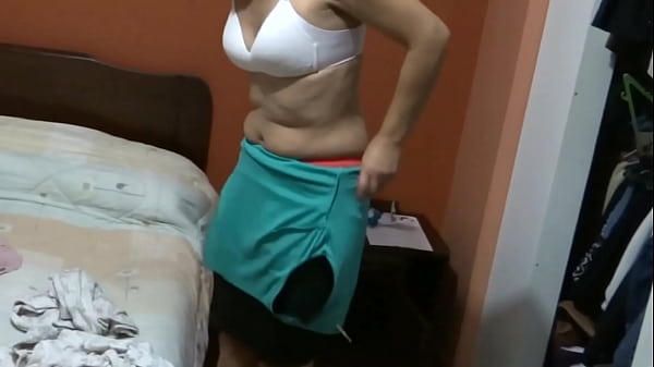 My step aunt's stepdaughter gets dressed and undresses in front of me, she asks me to masturbate and give her a cumshot on her ass