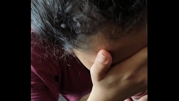 Entramos a una casa y le ped&iacute_ que me lo mamara y se trago mi leche
