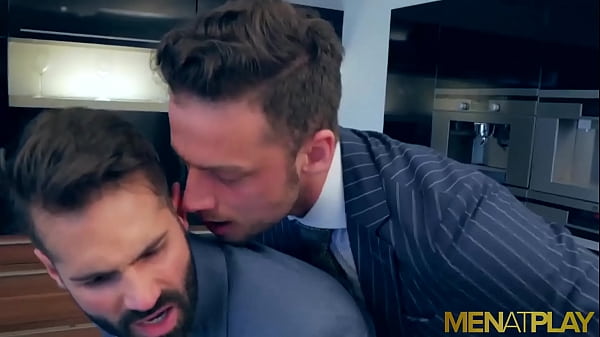 MENATPLAY Bearded Hunk Dani Robles Anal Bred By Damon Heart