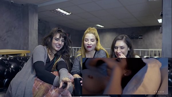 PORN REACT sem censura! Dread Hot, Clara Aguilar e Emme White assistindo a um porn&ocirc_