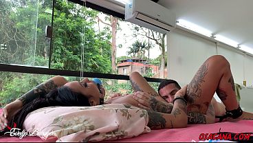 fodeu a amiga novinha delicia * Dluquinhaa * * Andrehot *