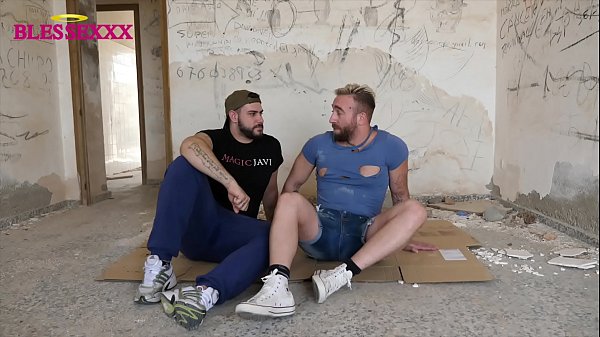 Fucking between cartons - Magic Javi & Manuel Scalco