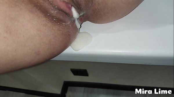 Risky creampie while family at the home