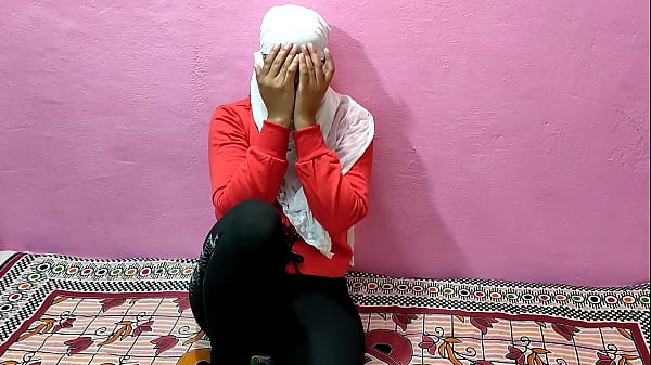 सलोनी बोली गांड फार दो मेरी गांड में डालो