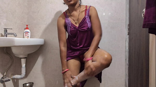 देसी गर्ल फिंगरीन इन पुसी