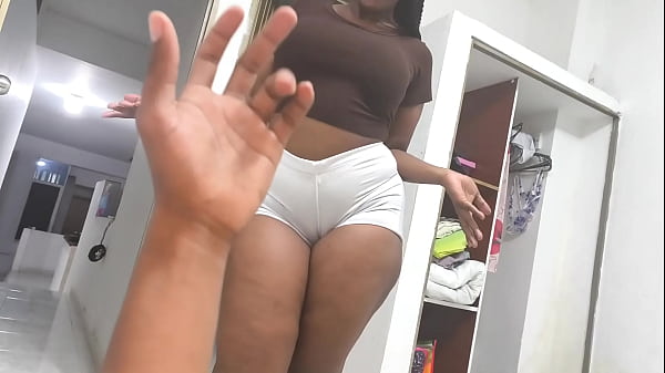 Madrastra me ense&ntilde_a a masturbarme