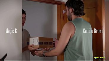 I Have No Cash So Delivery Guy Magic C Gets Paid With My Big Daddy Ass &ndash_ Bareback Creampie Pushout